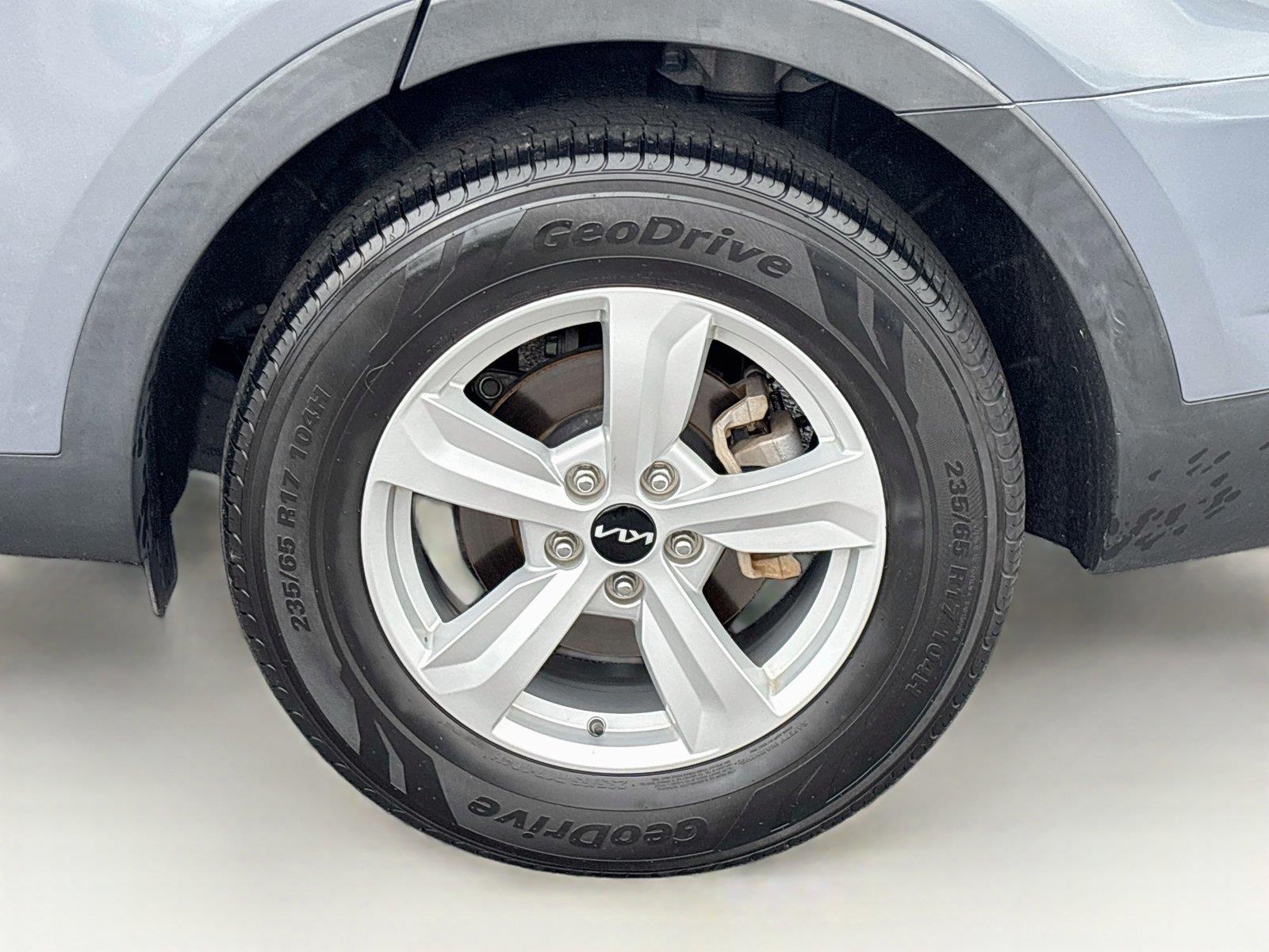 2023 Kia Sorento LX
