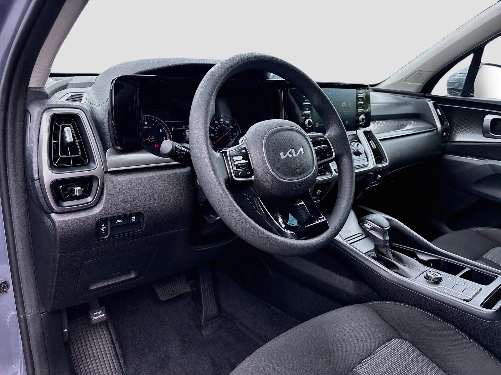 2023 Kia Sorento LX