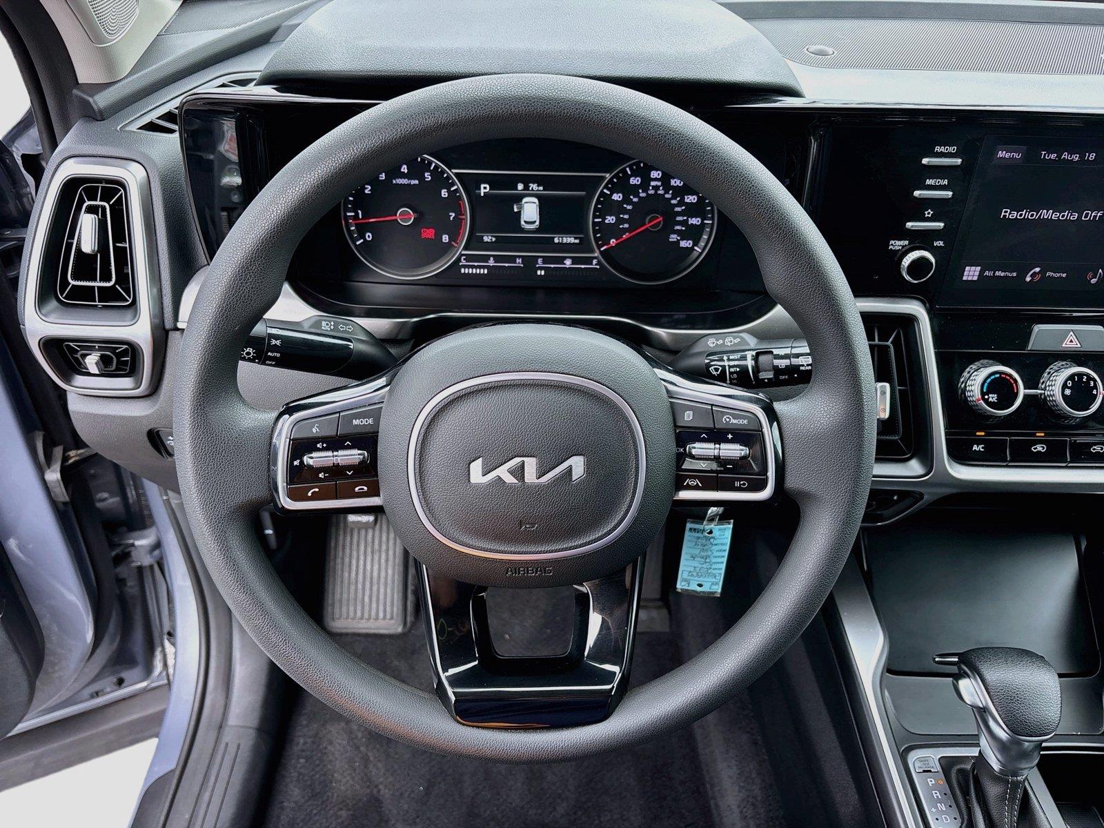 2023 Kia Sorento LX