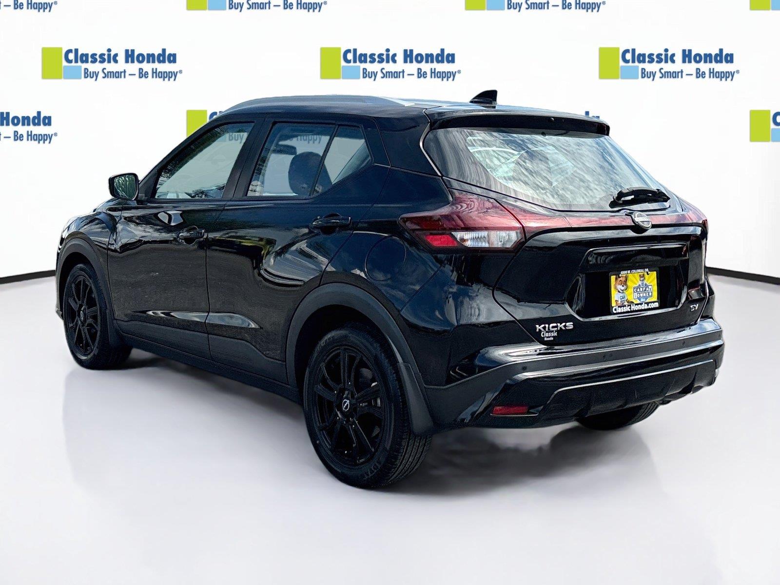 2023 Nissan Kicks SV