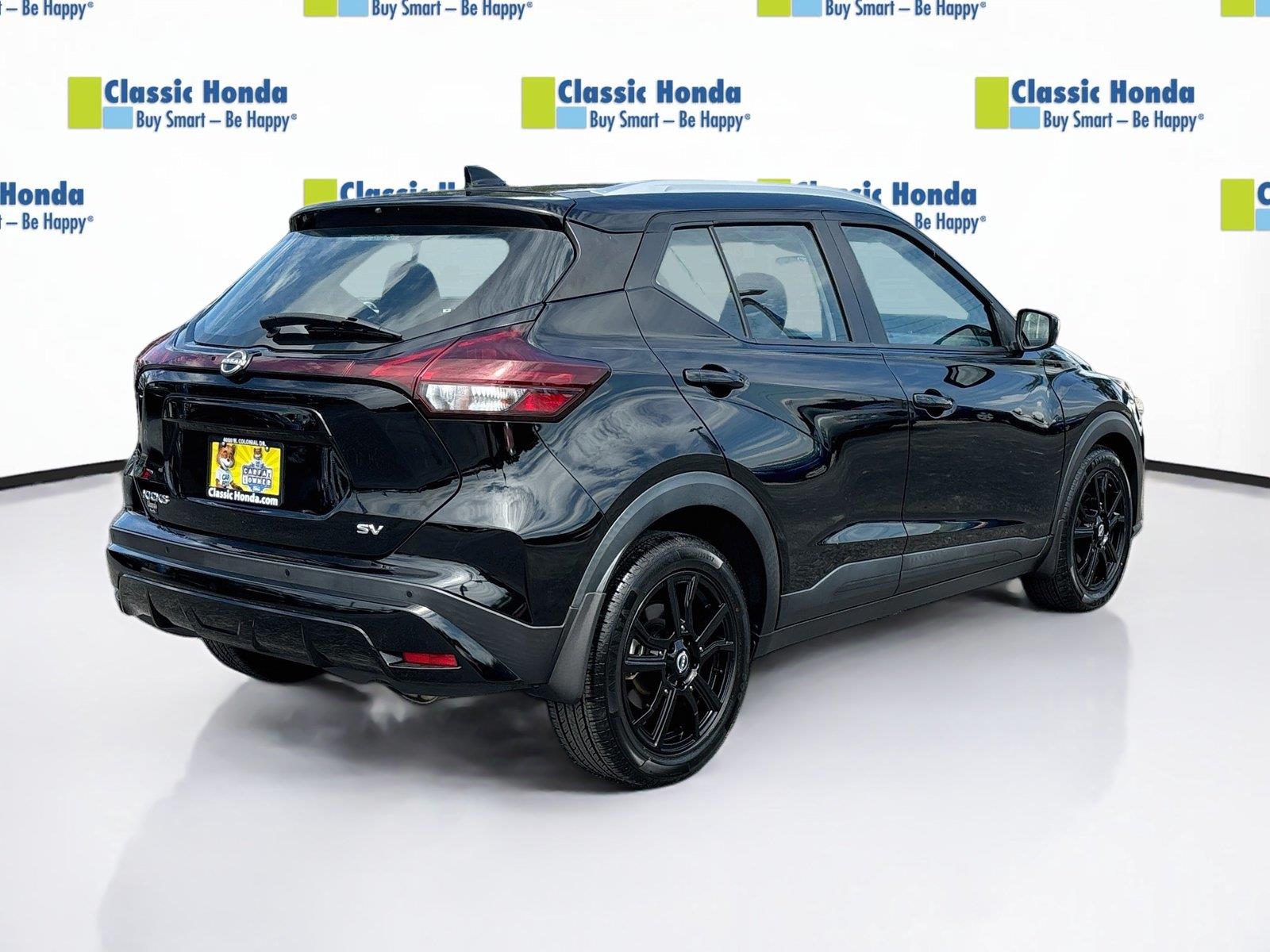 2023 Nissan Kicks SV