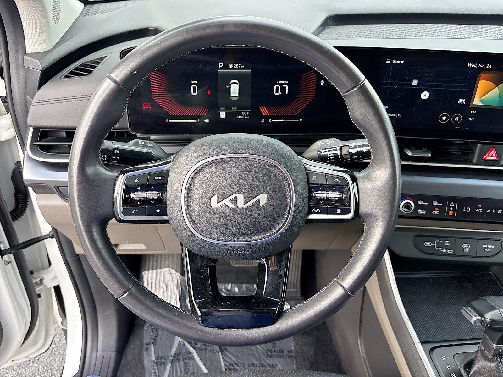 2025 Kia Carnival LXS