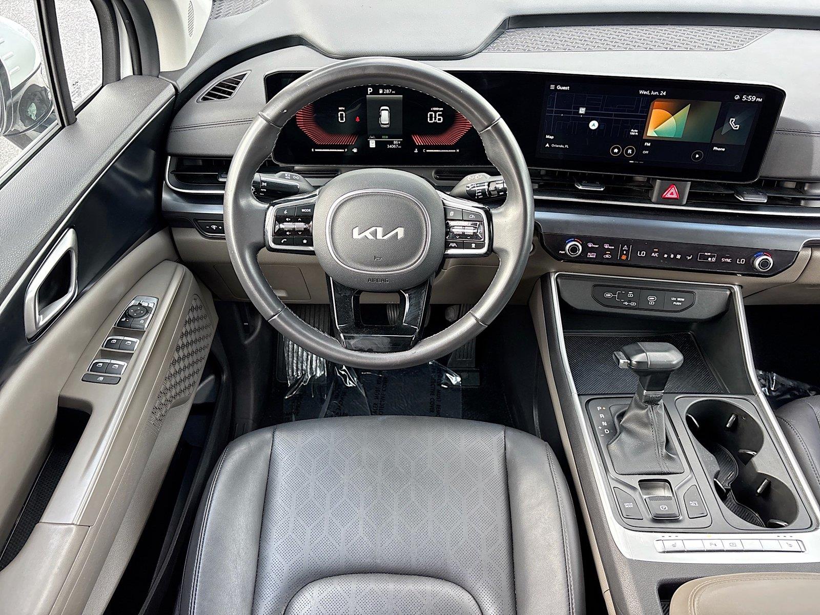 2025 Kia Carnival LXS