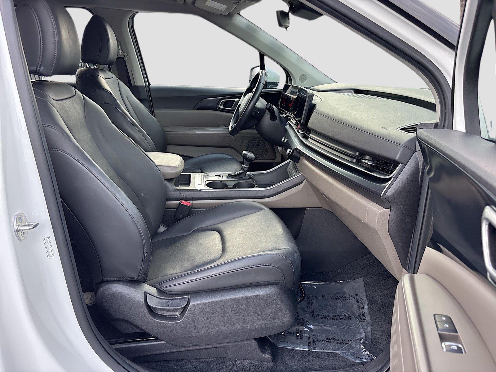 2025 Kia Carnival LXS