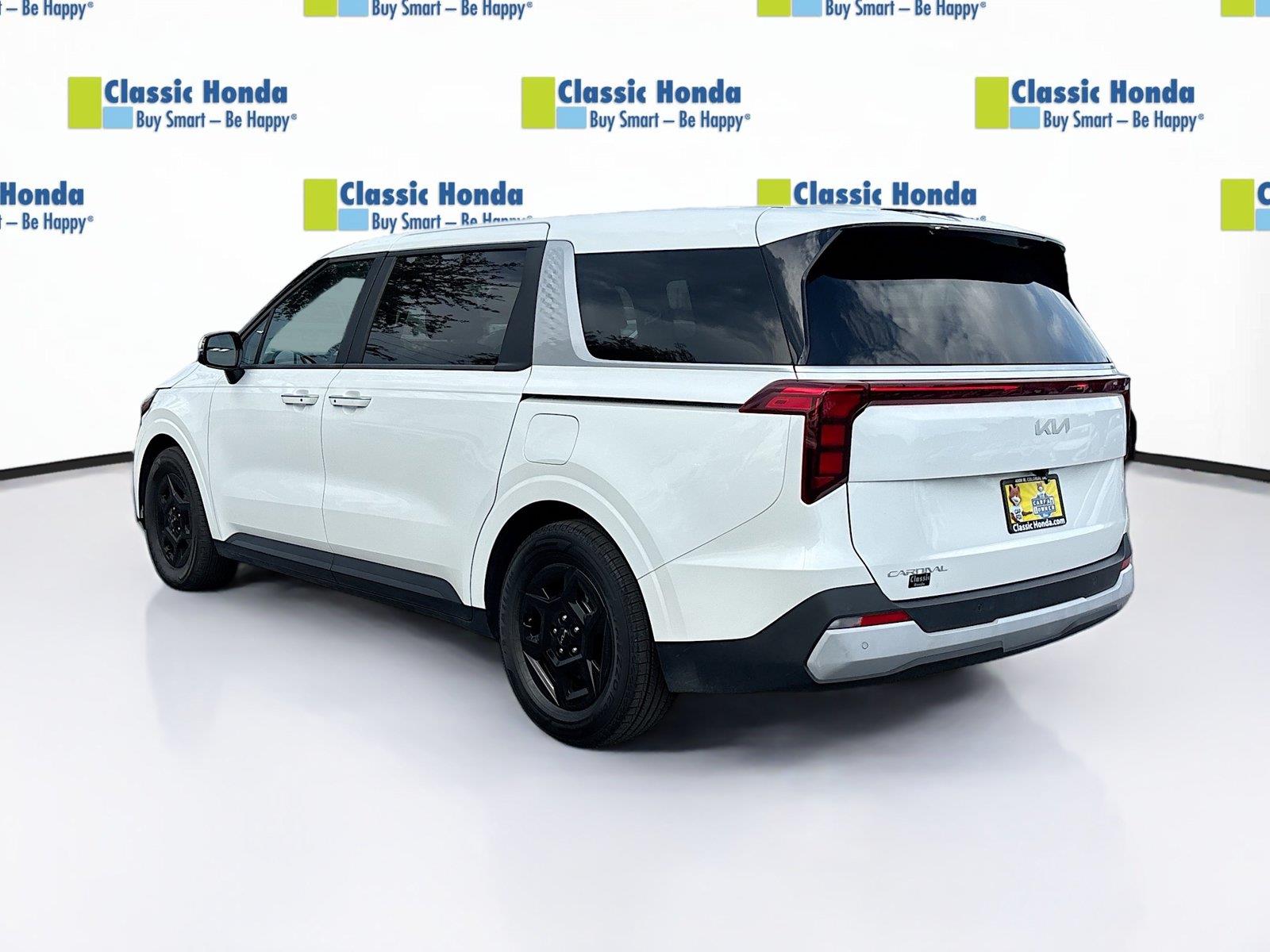 2025 Kia Carnival LXS