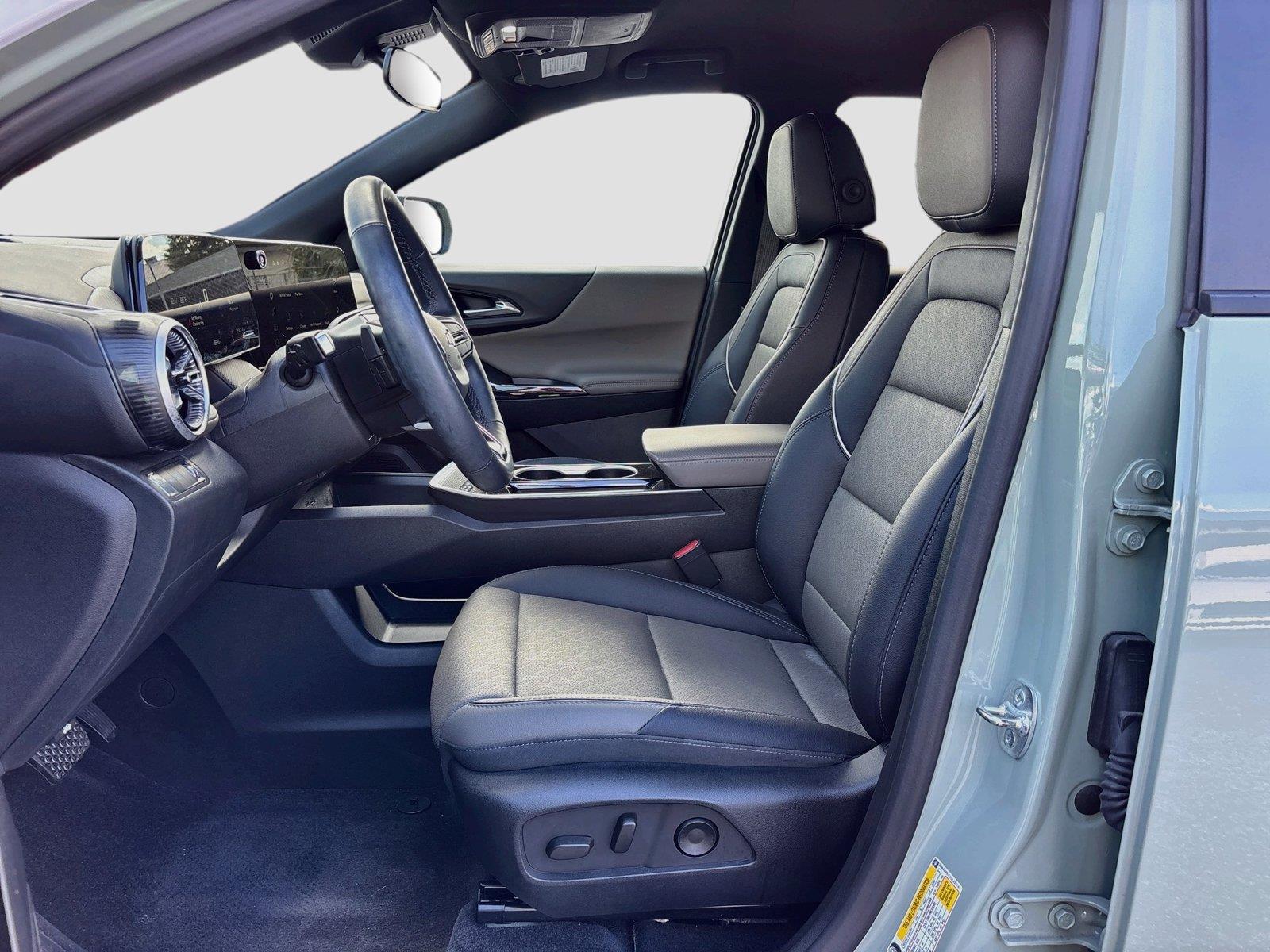 2025 Chevrolet Equinox AWD LT