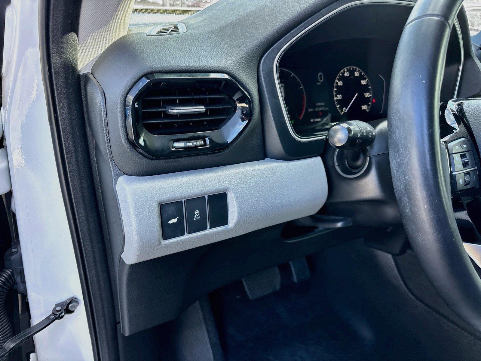 2023 Honda Pilot EX-L w/Rear Captain’s Chairs