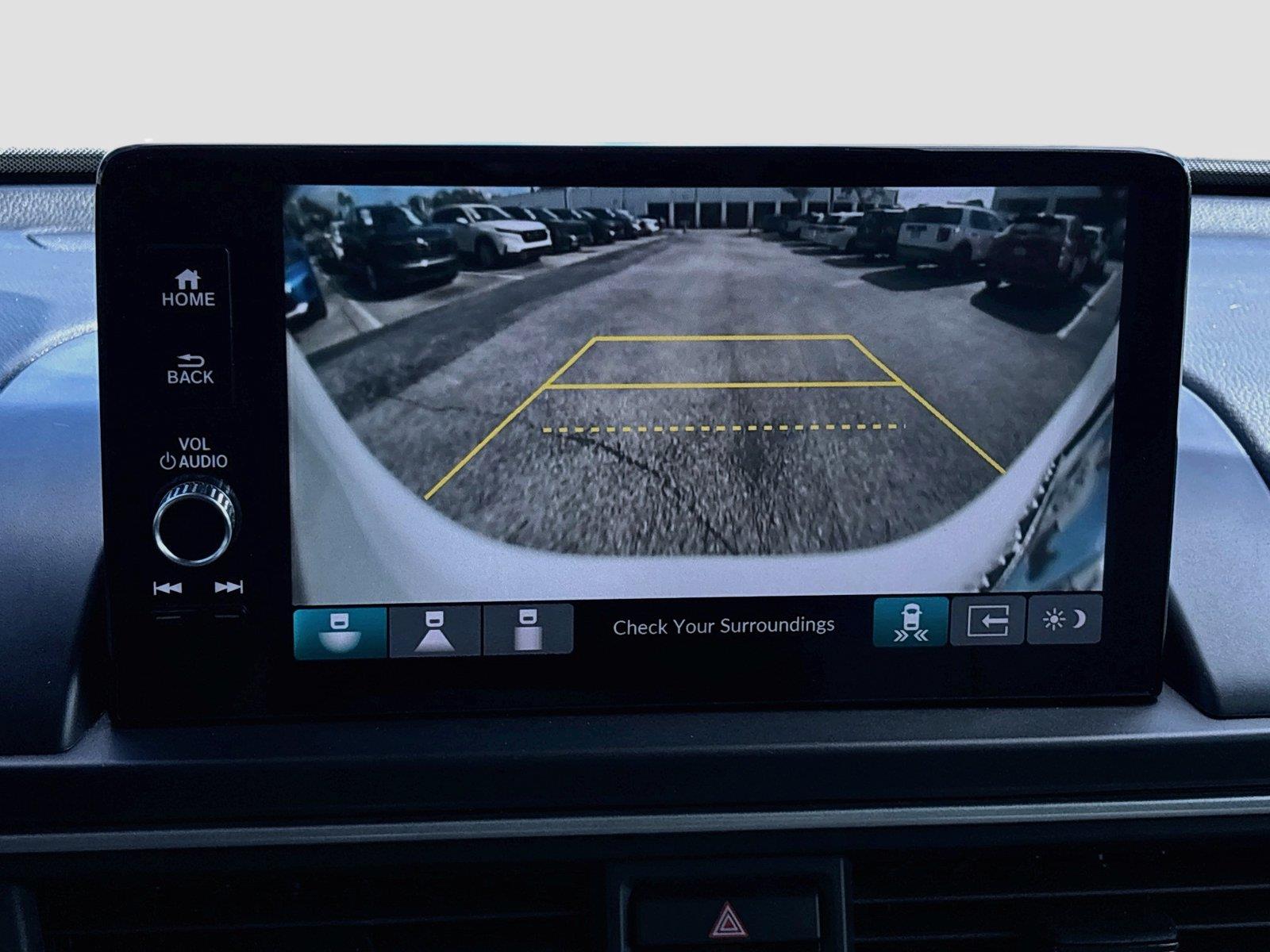 2023 Honda Pilot EX-L w/Rear Captain’s Chairs