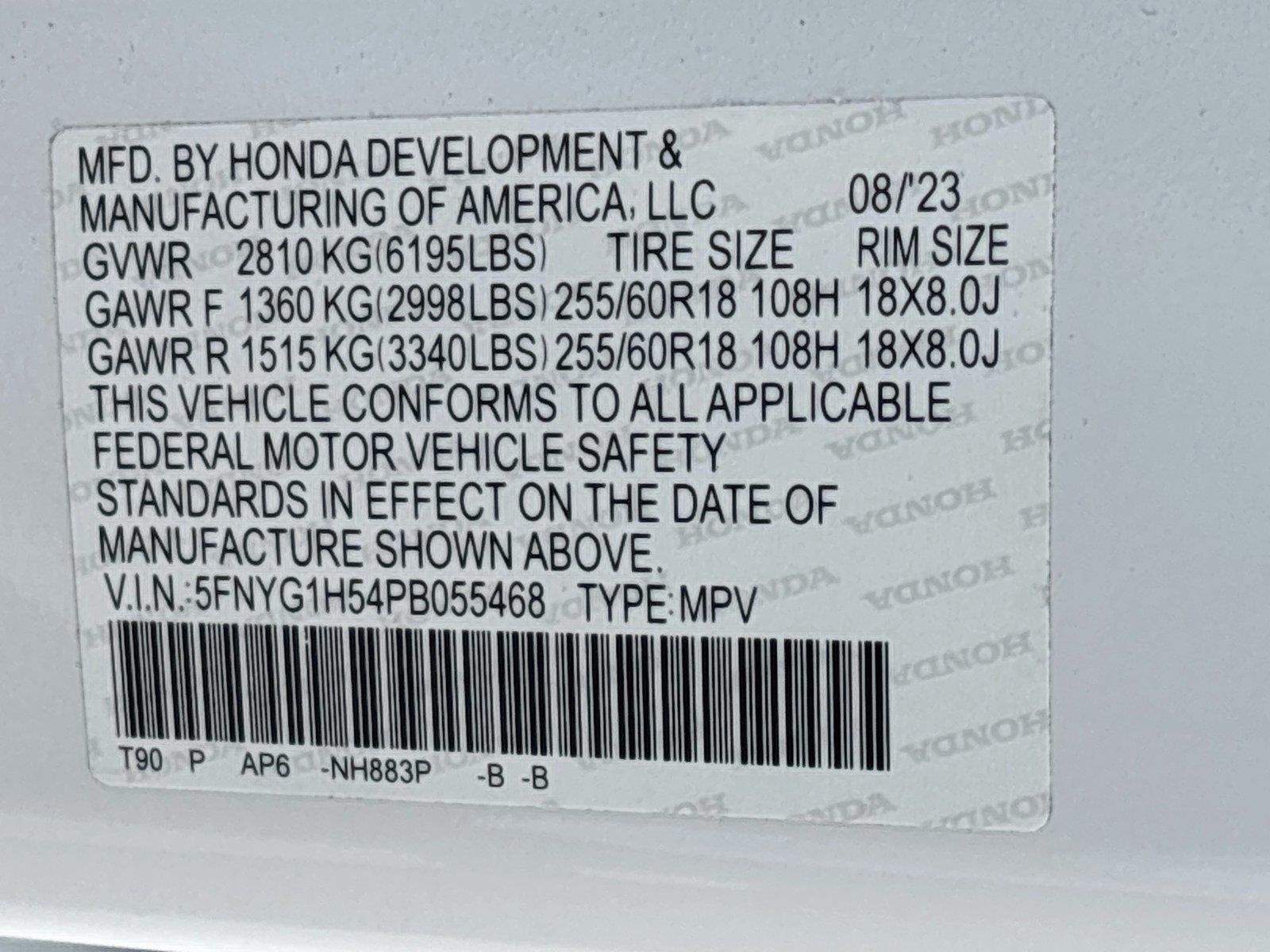 2023 Honda Pilot EX-L w/Rear Captain’s Chairs