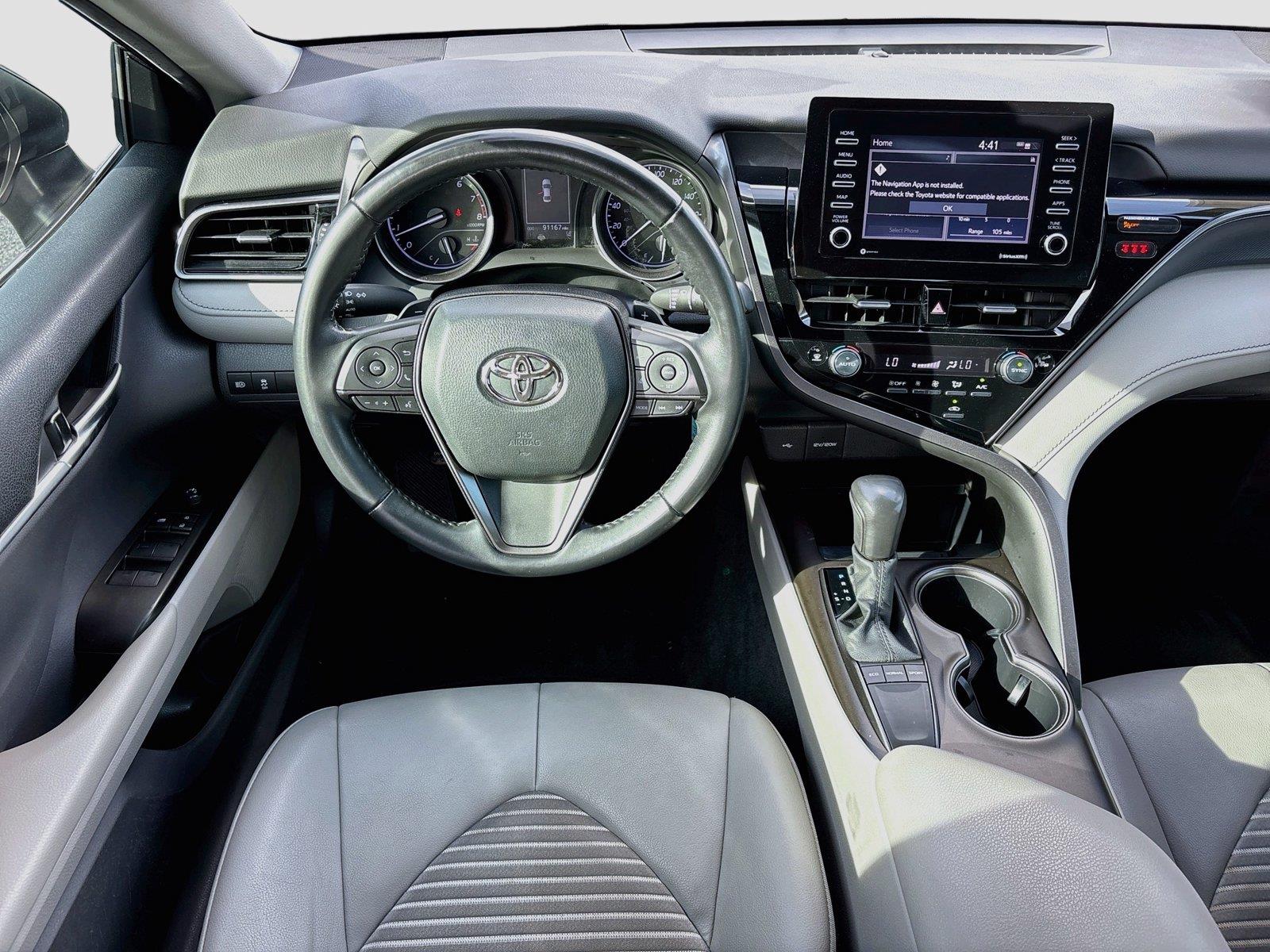 2022 Toyota Camry SE