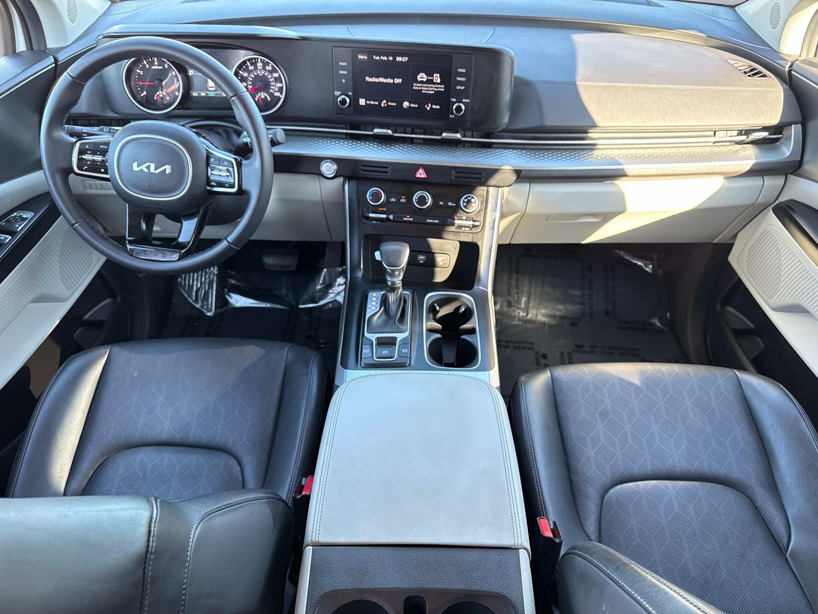 2024 Kia Carnival LX