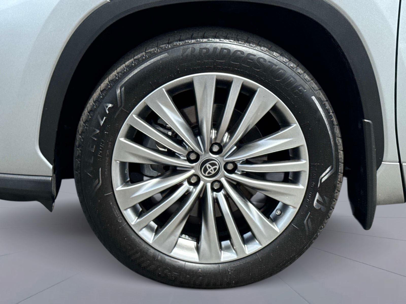 2024 Toyota Highlander Platinum
