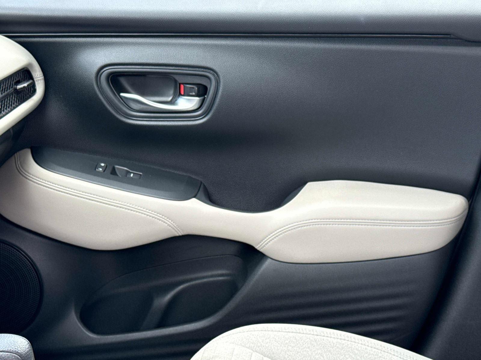 2023 HONDA HR-V LX