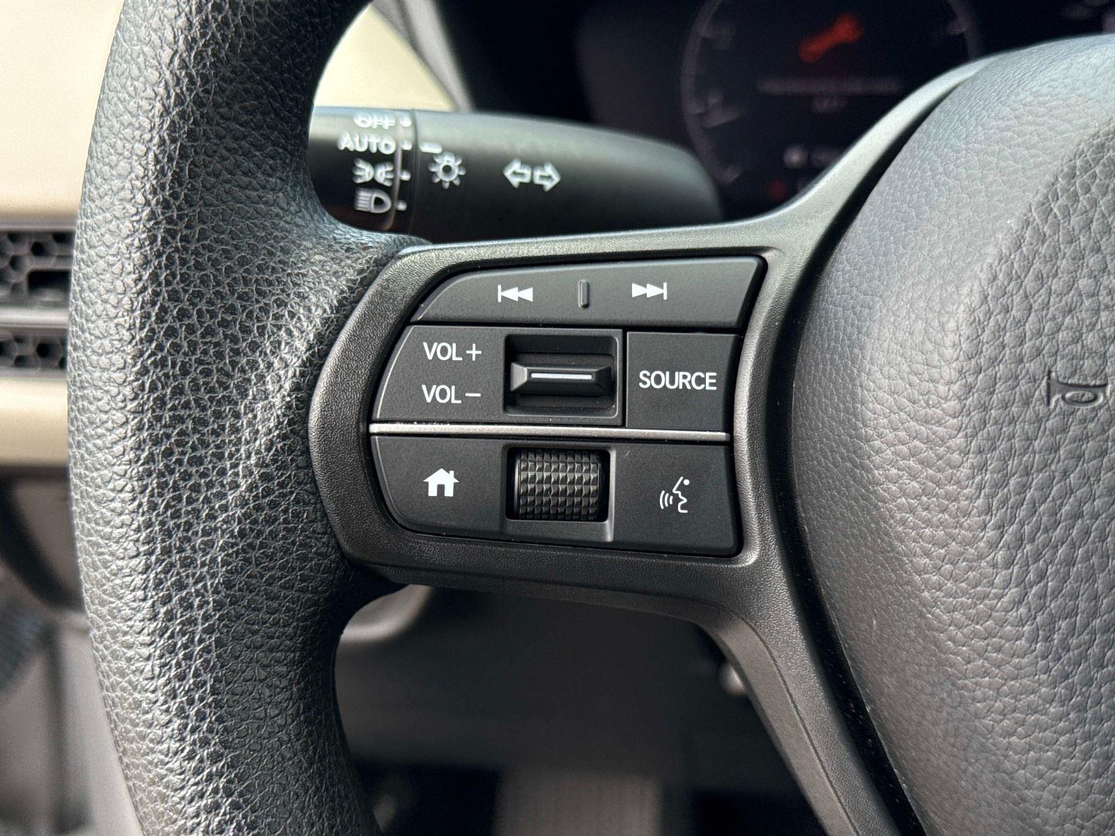 2023 HONDA HR-V LX