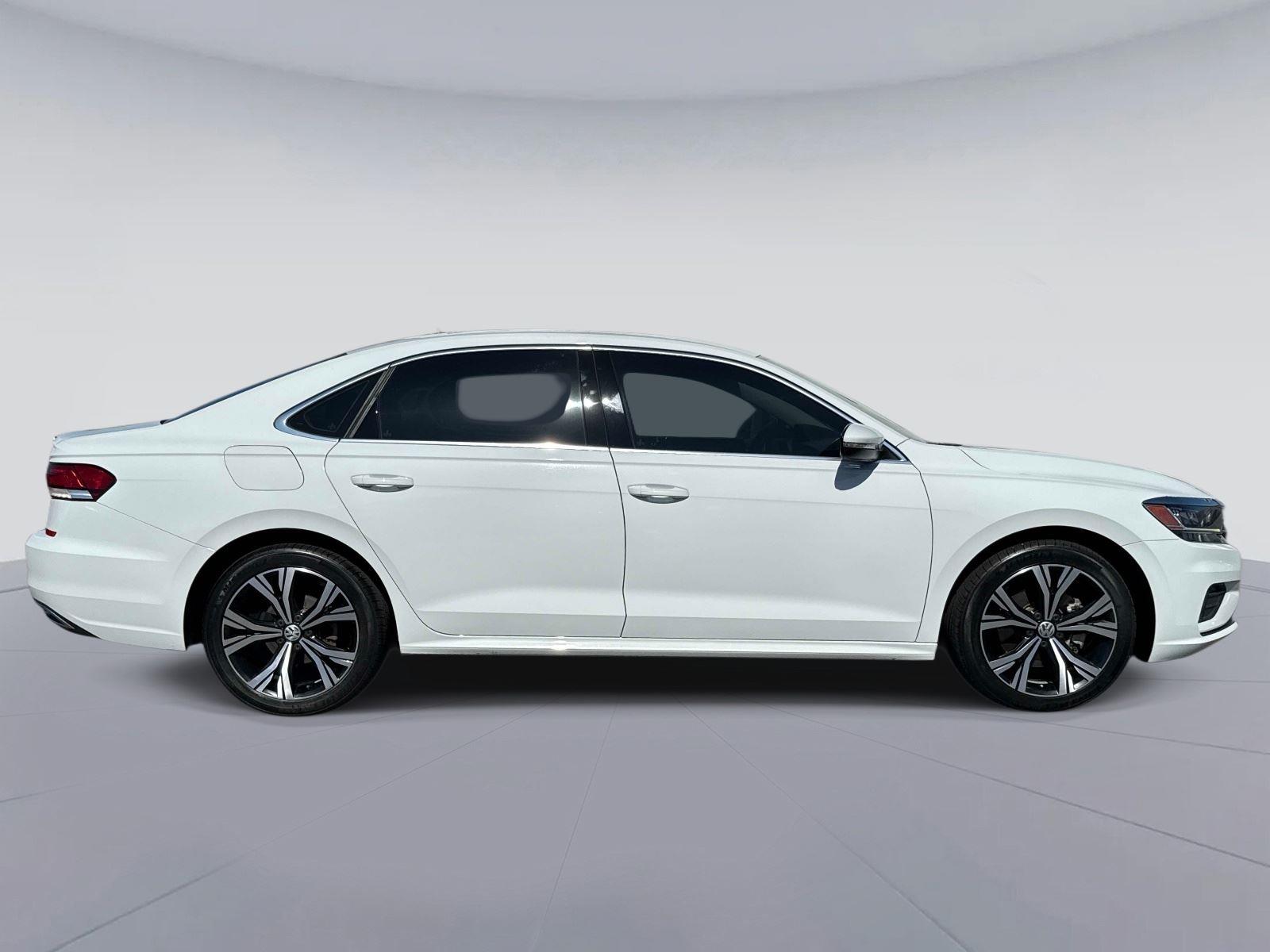 2022 VOLKSWAGEN PASSAT