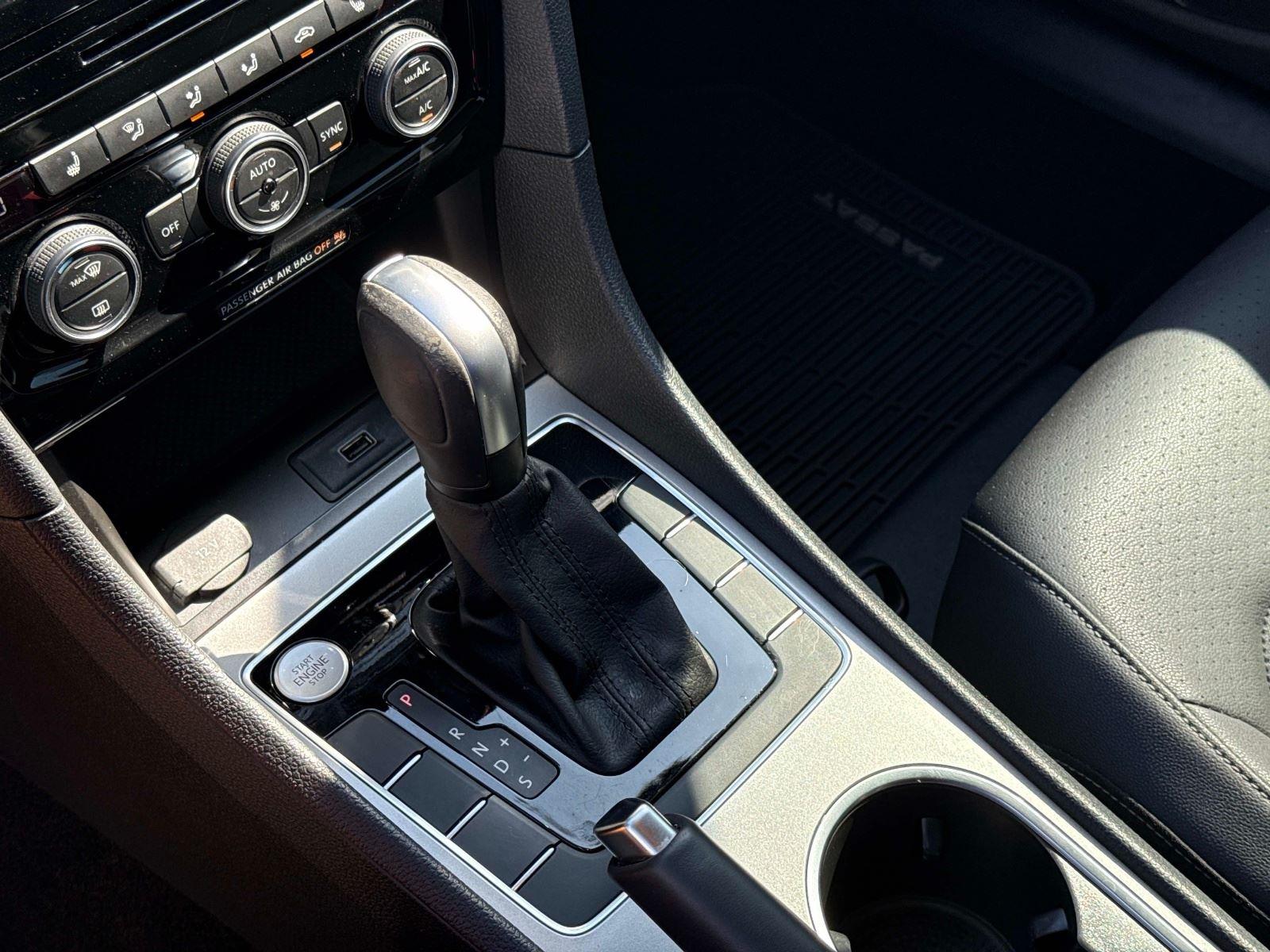 2022 VOLKSWAGEN PASSAT
