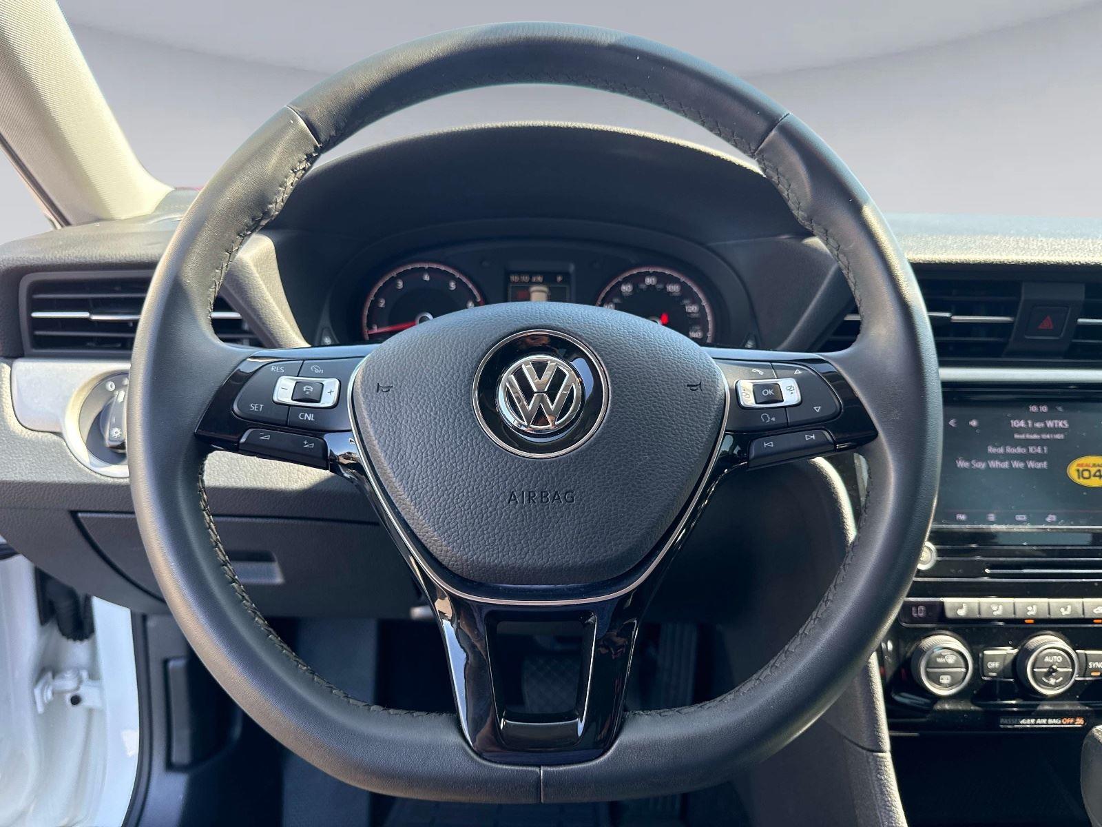 2022 VOLKSWAGEN PASSAT