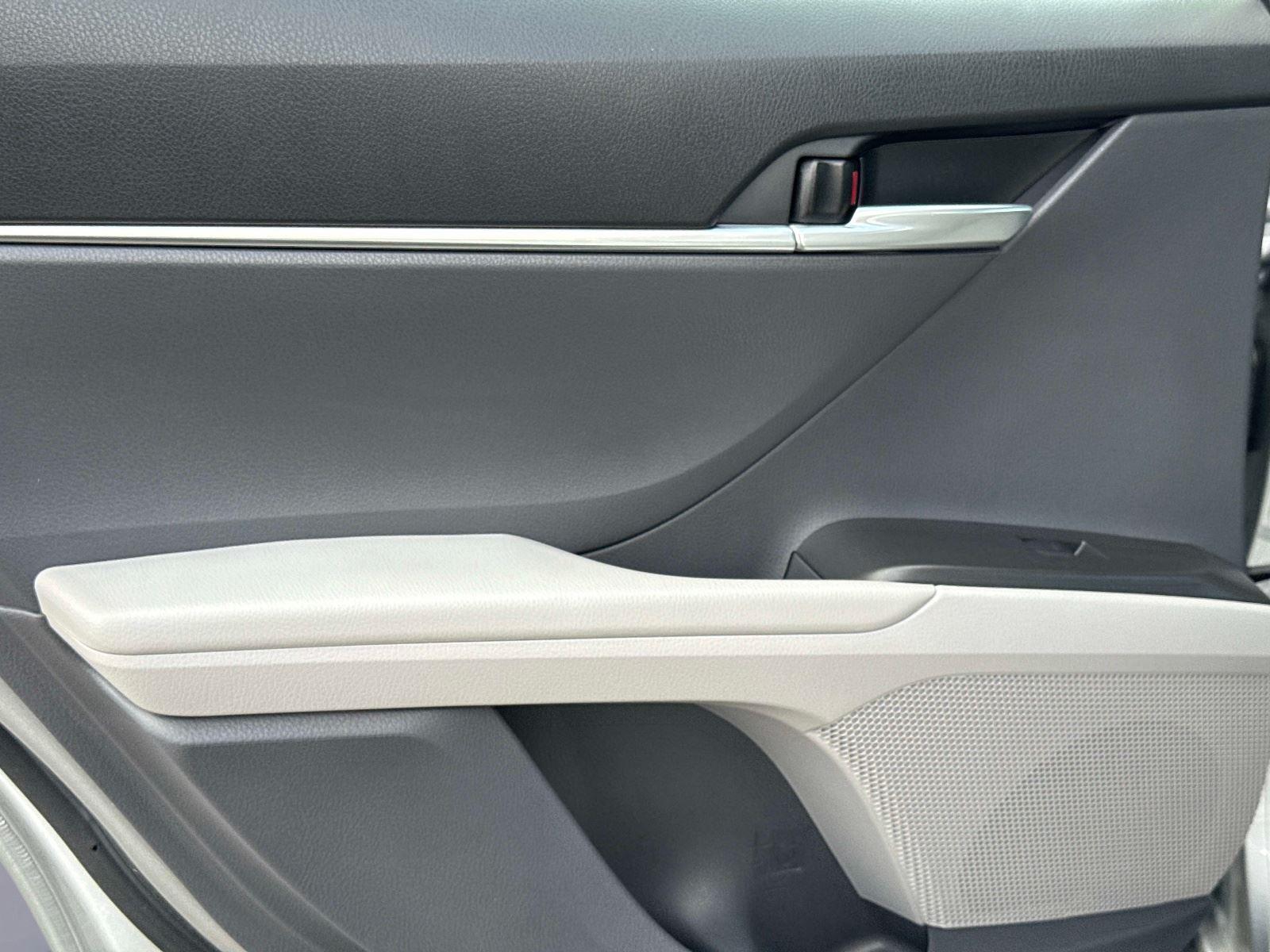 2024 TOYOTA CAMRY