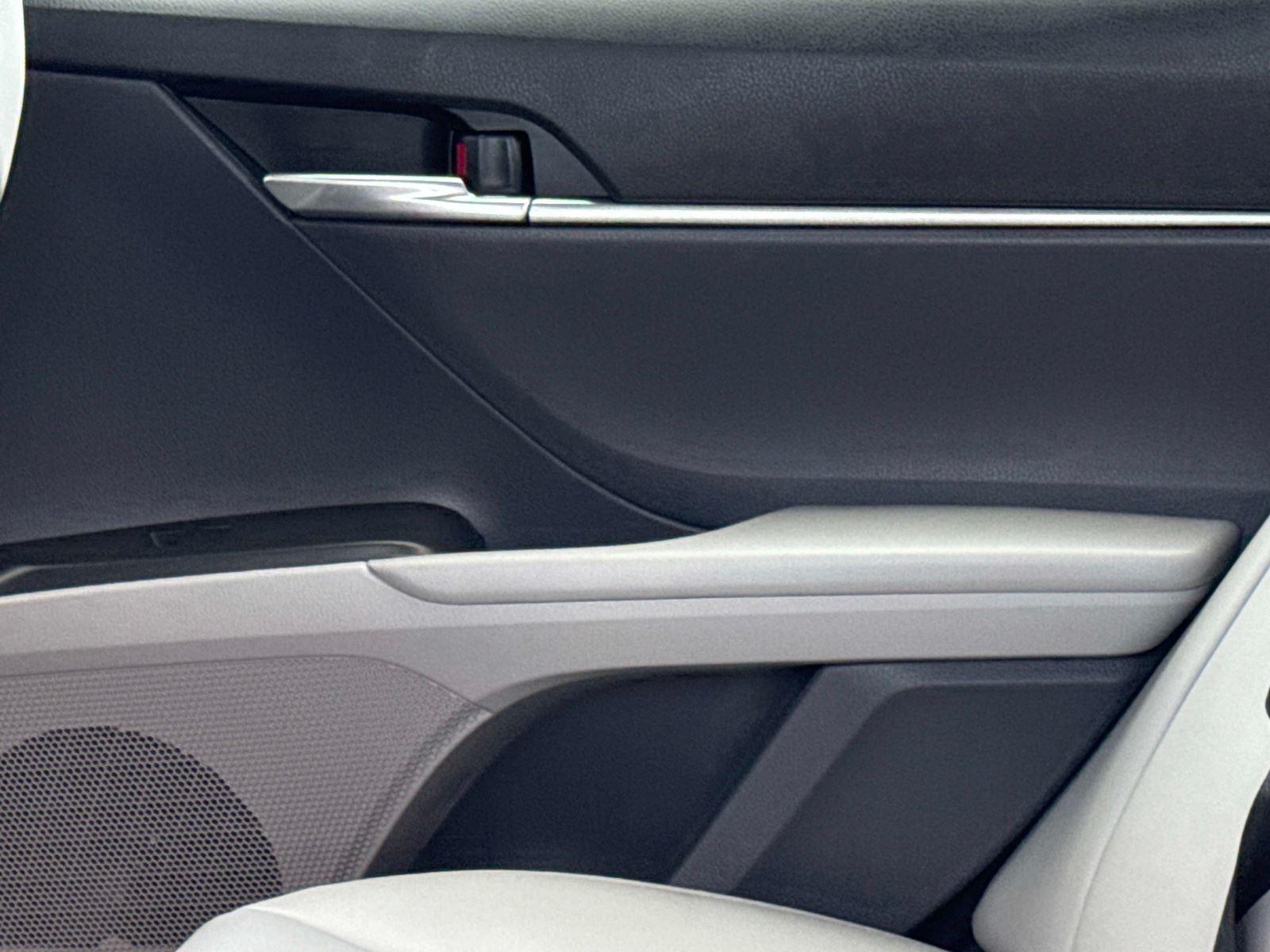 2024 TOYOTA CAMRY