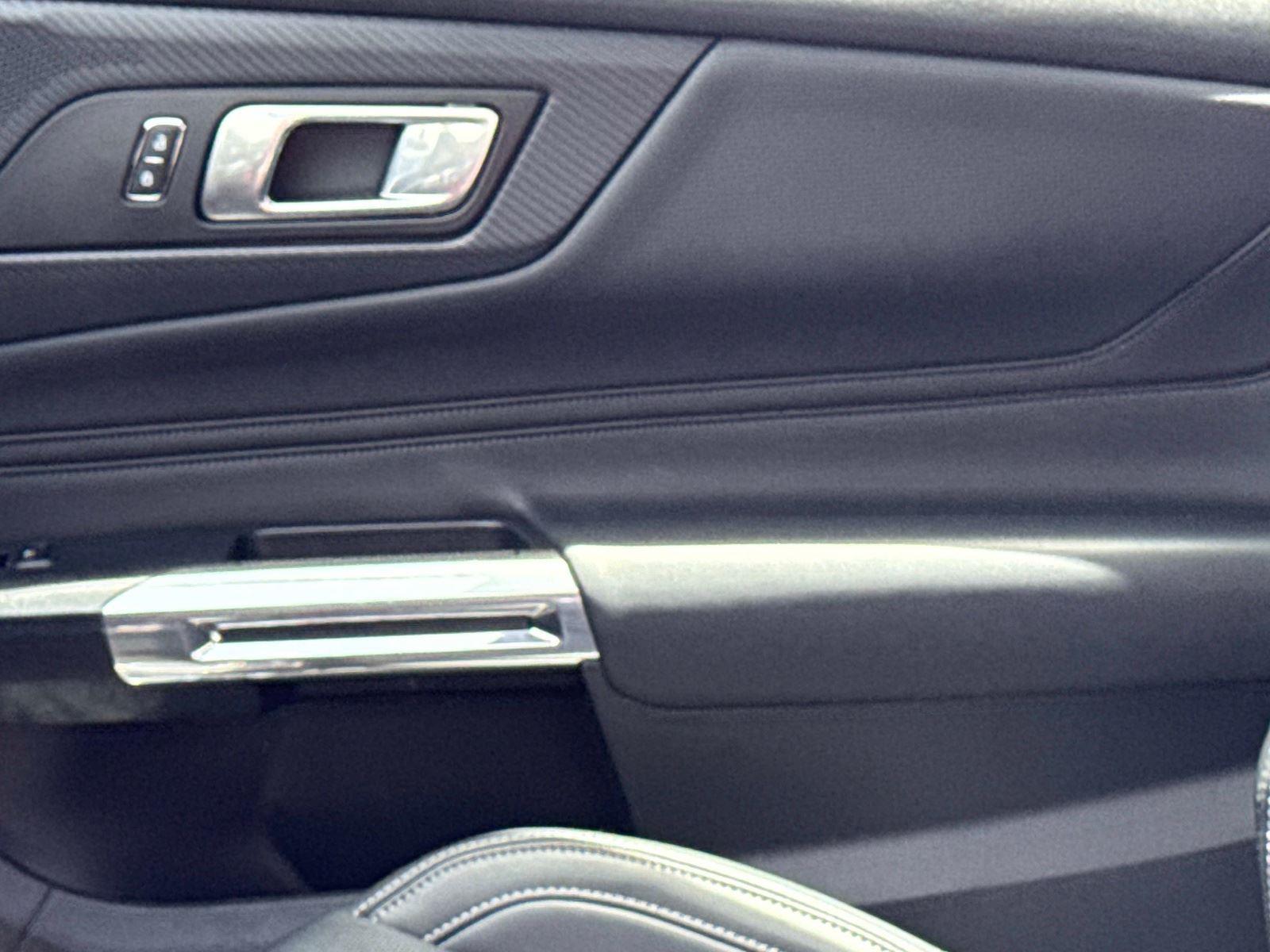 2026 FORD MUSTANG