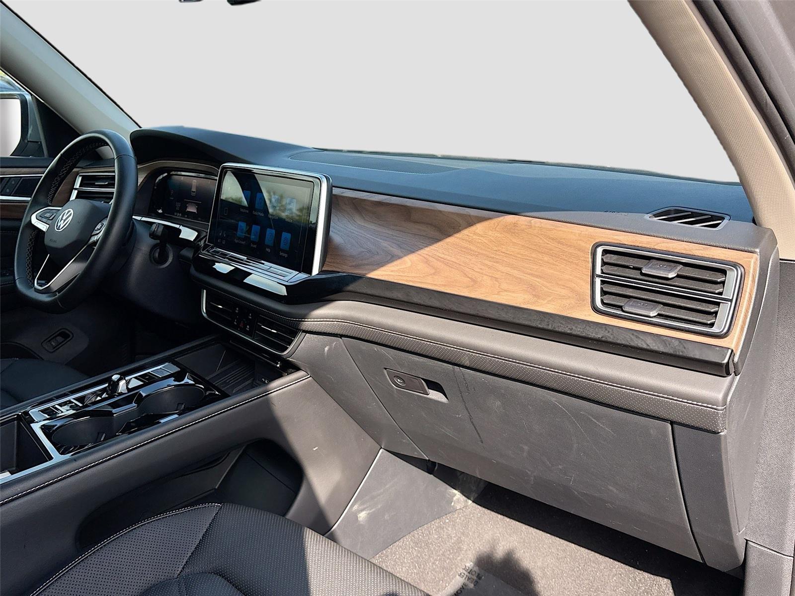 2025 VOLKSWAGEN ATLAS SE