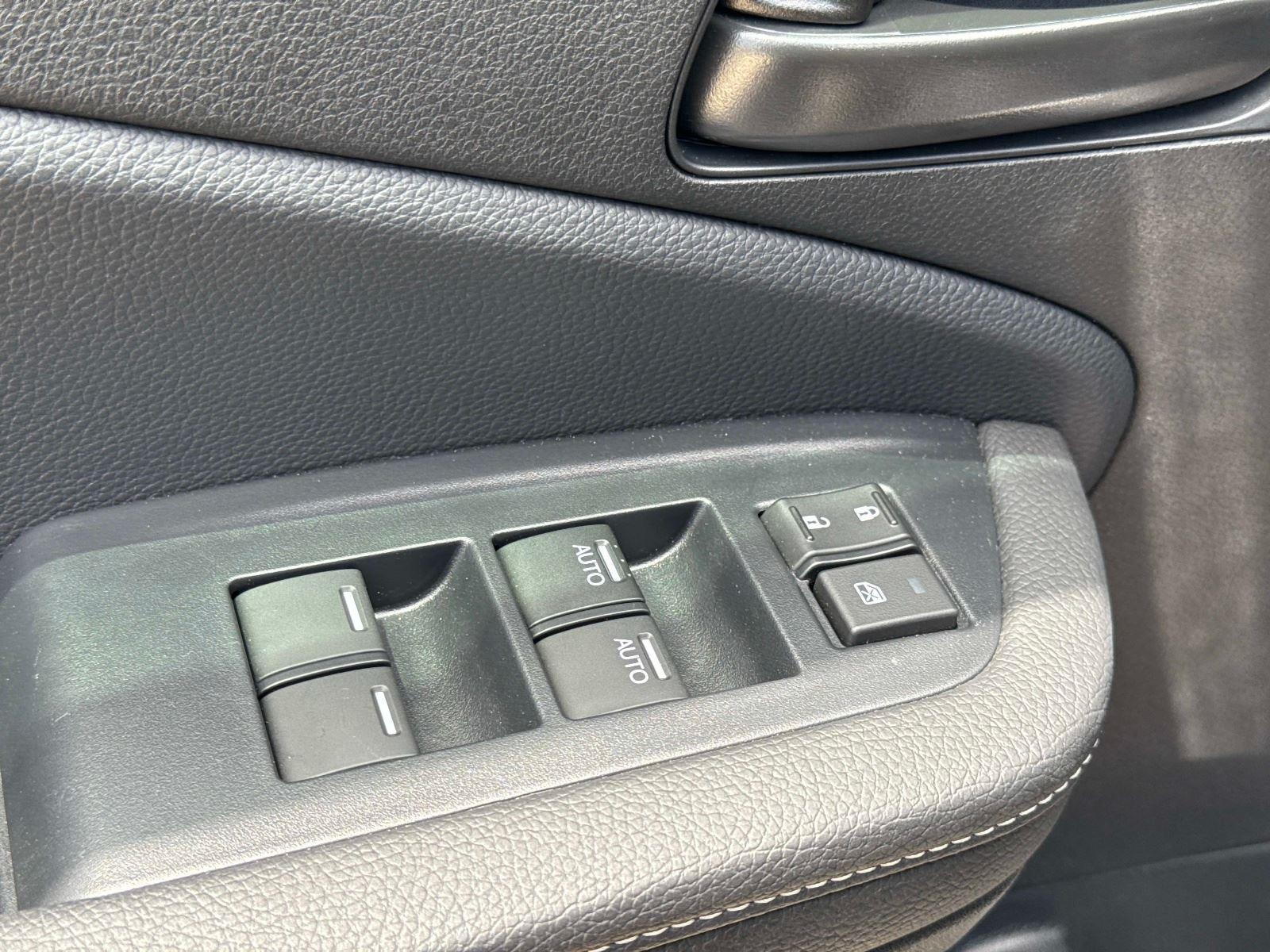 2025 Honda Ridgeline Sport - Photo 18