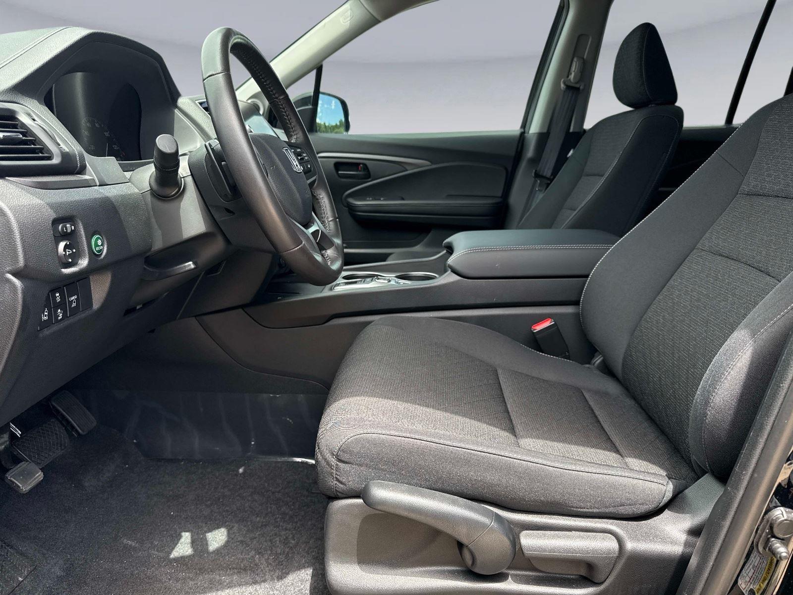 2025 Honda Ridgeline Sport - Photo 19