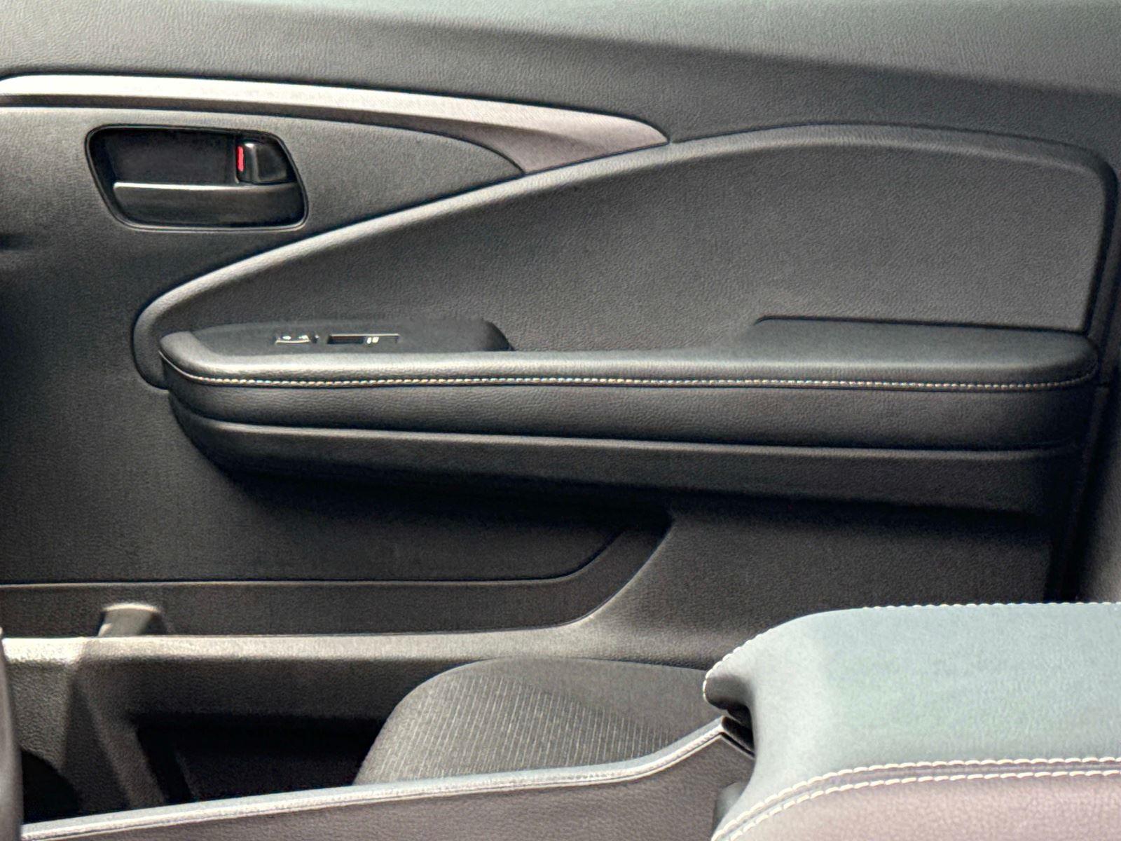 2025 Honda Ridgeline Sport - Photo 20