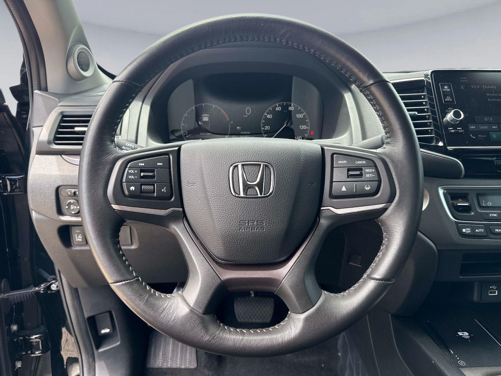 2025 Honda Ridgeline Sport - Photo 26