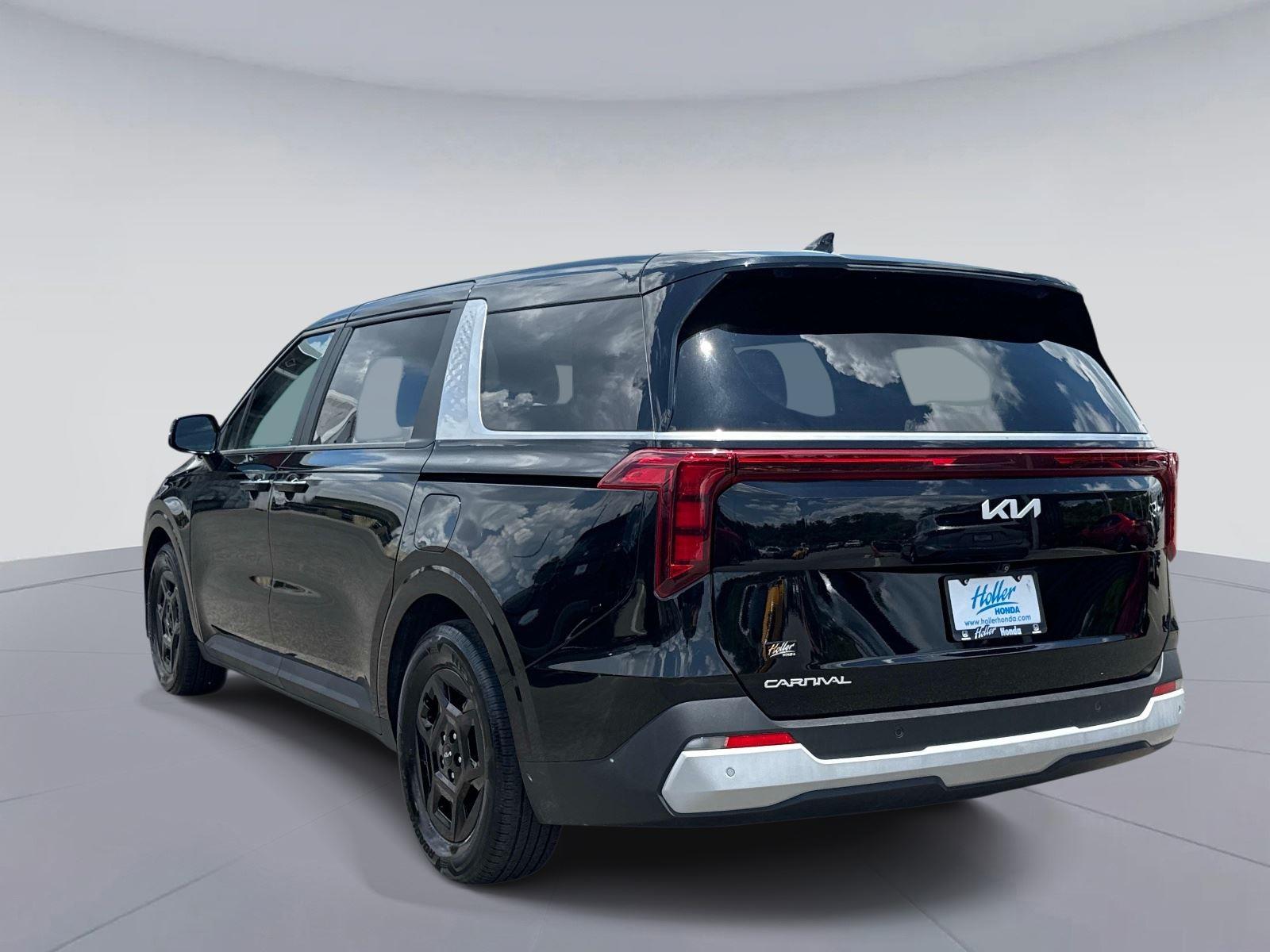 2025 Kia Carnival LXS