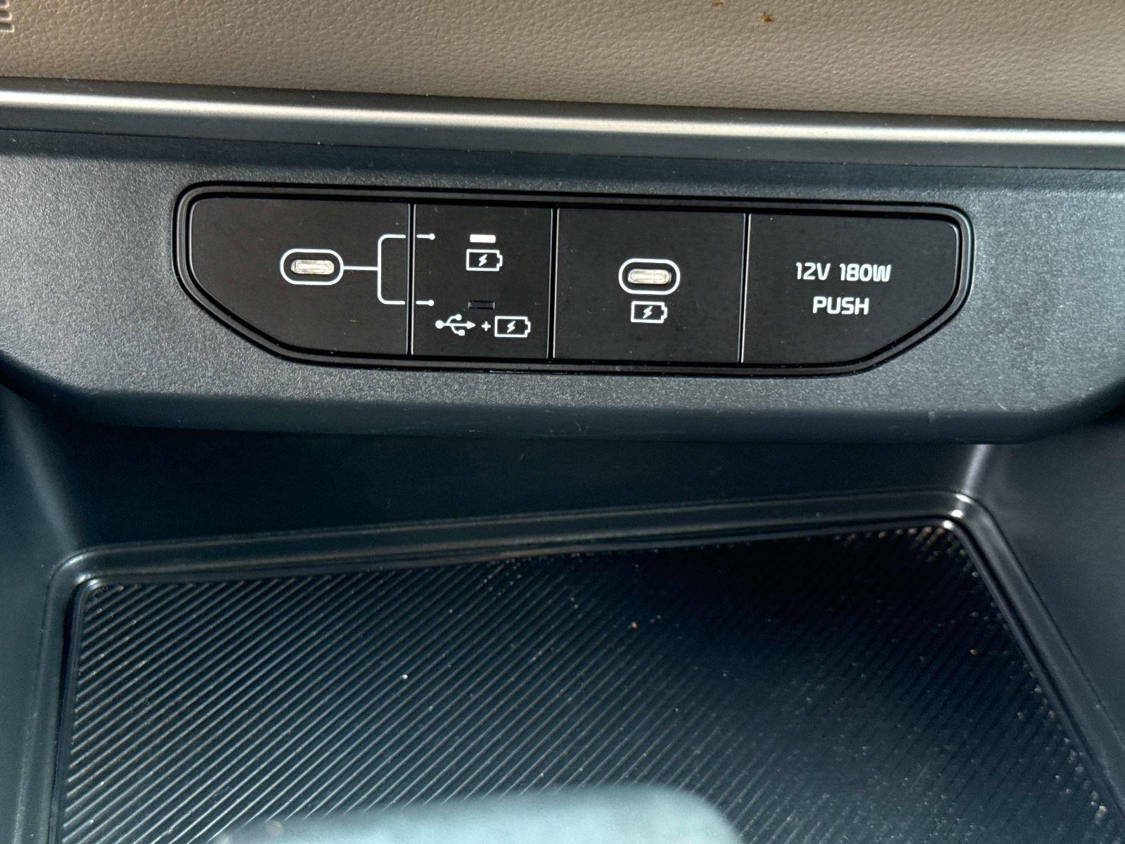 2025 Kia Carnival LXS