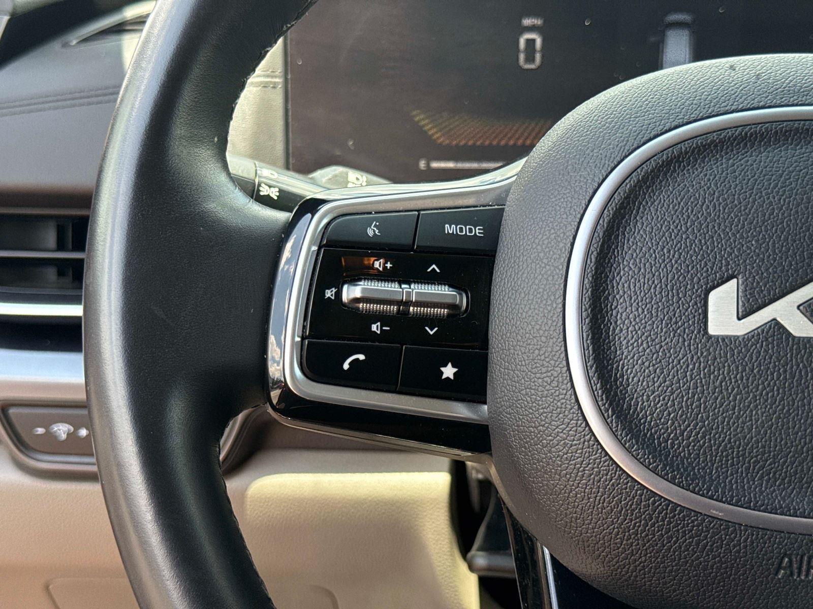 2025 Kia Carnival LXS