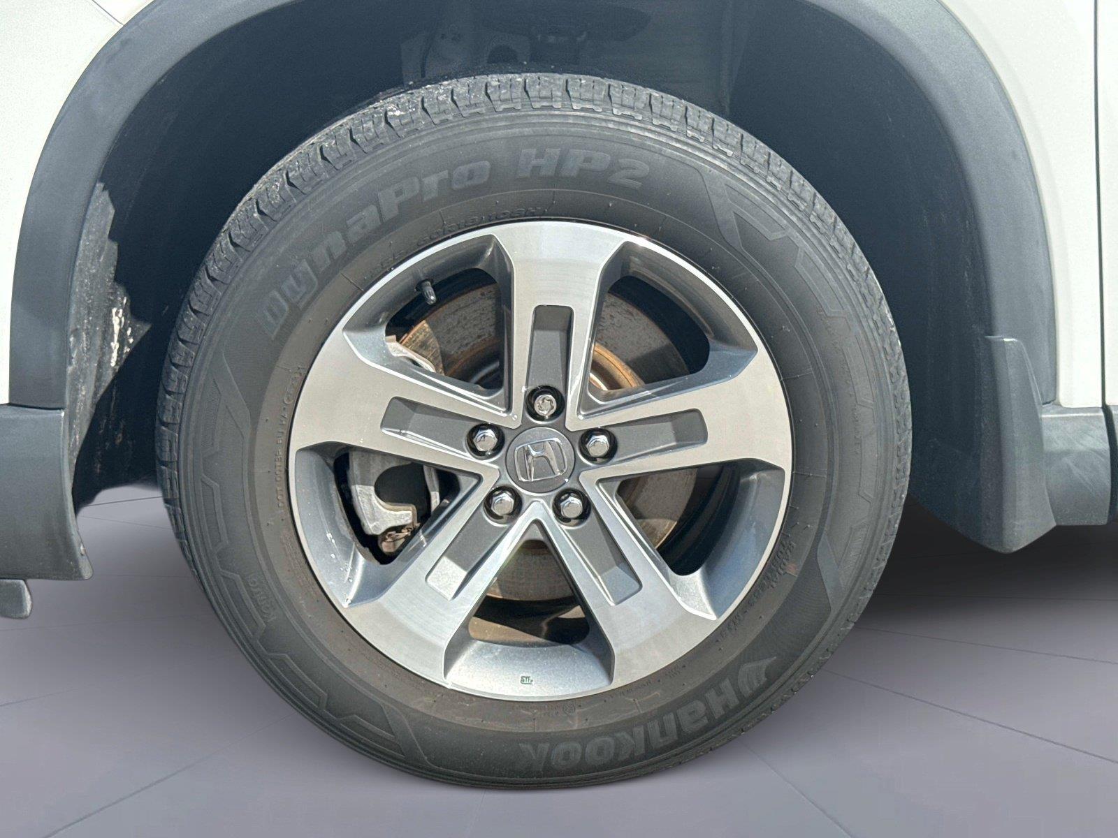 2024 Honda Pilot EX-L w/Rear Captain’s Chairs