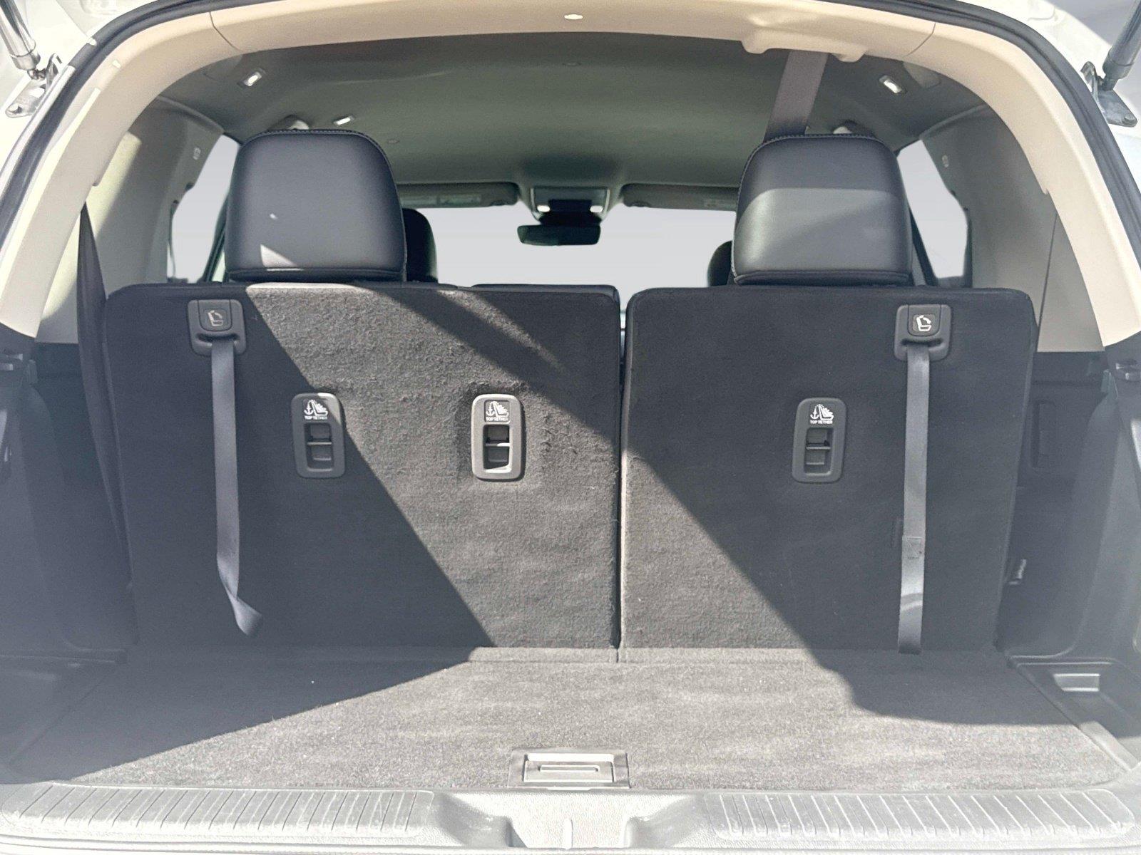 2024 Honda Pilot EX-L w/Rear Captain’s Chairs