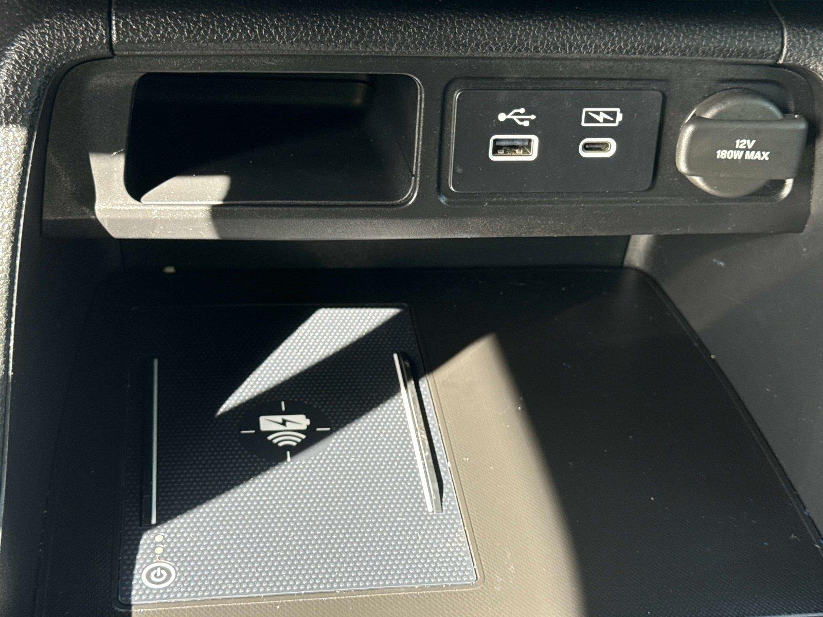 2024 Honda Pilot EX-L w/Rear Captain’s Chairs