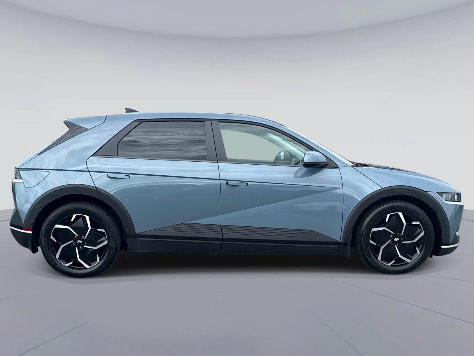2024 Hyundai IONIQ 5 SE