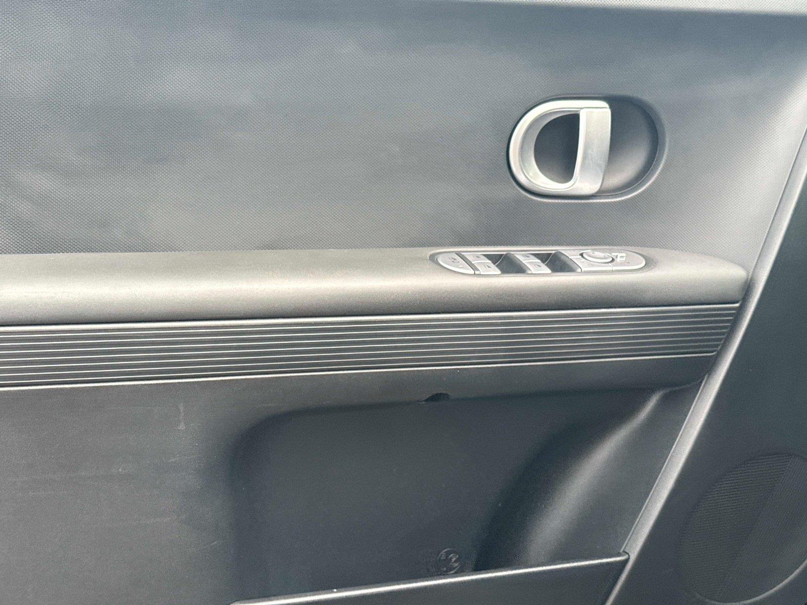 2024 Hyundai IONIQ 5 SE