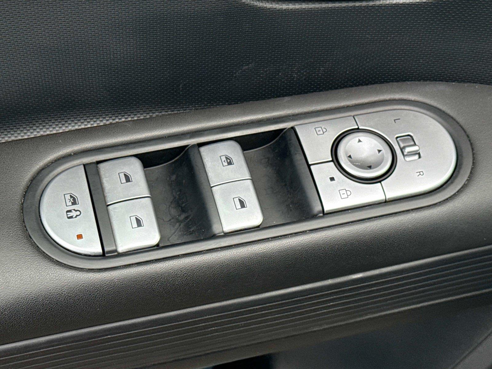 2024 Hyundai IONIQ 5 SE