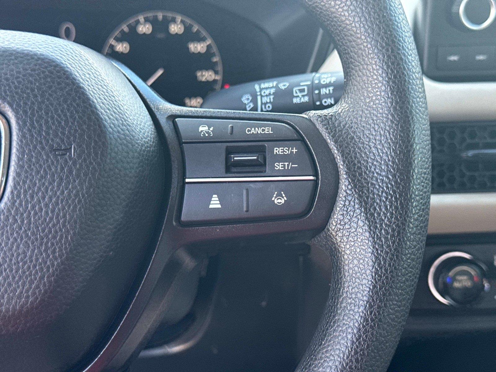 2025 Honda HR-V LX
