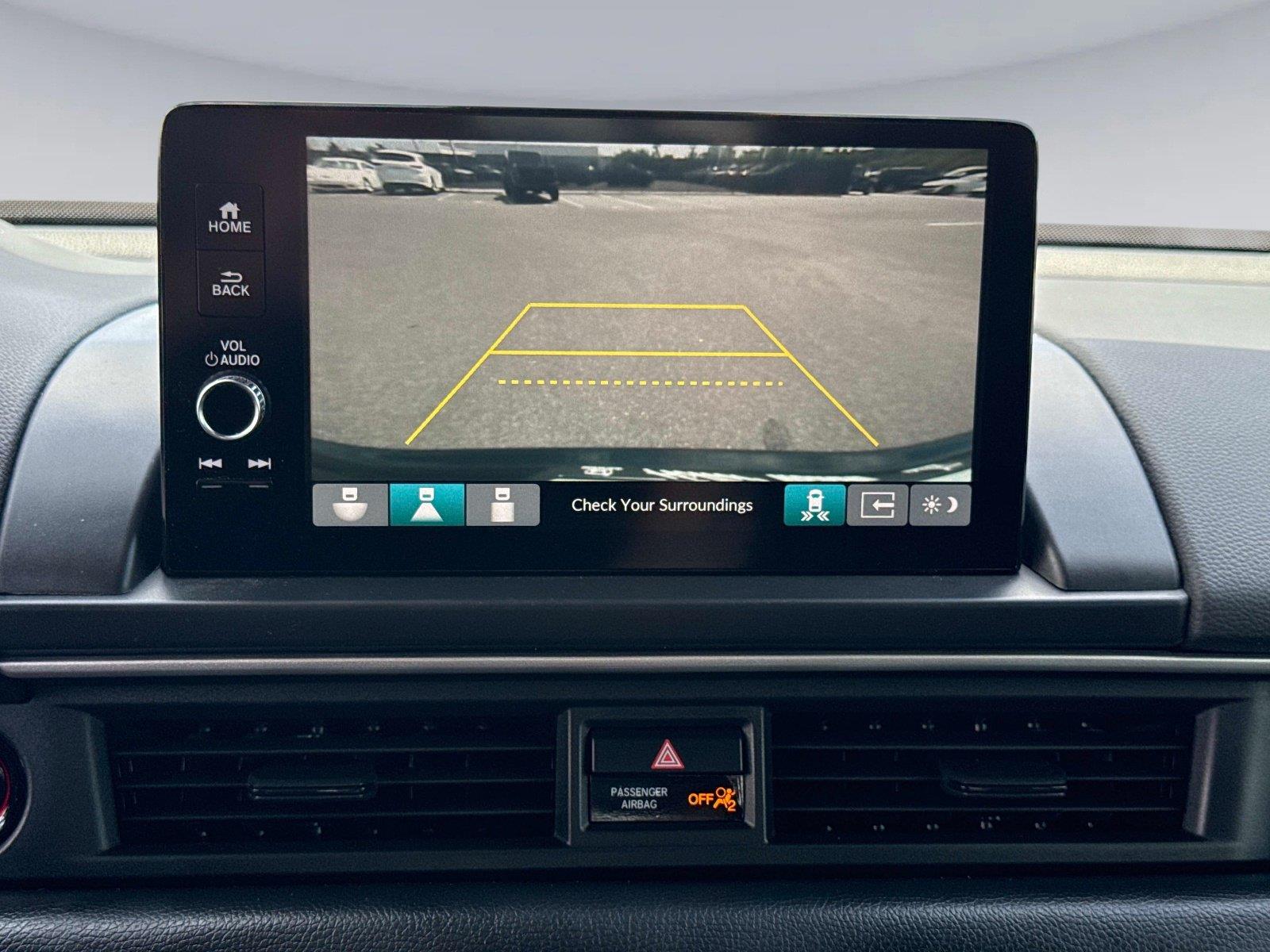 2023 Honda Pilot EX-L w/Rear Captain’s Chairs