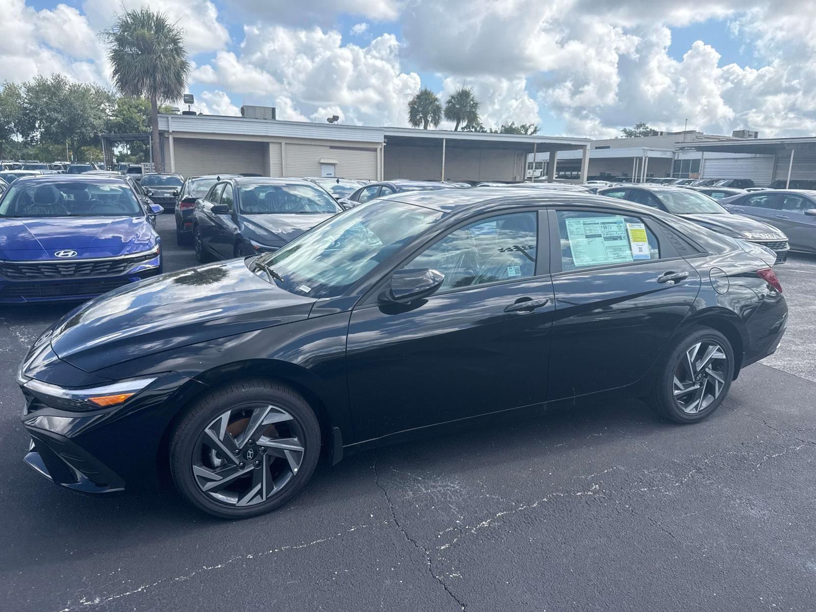 2025 Hyundai Elantra Hybrid SEL Sport