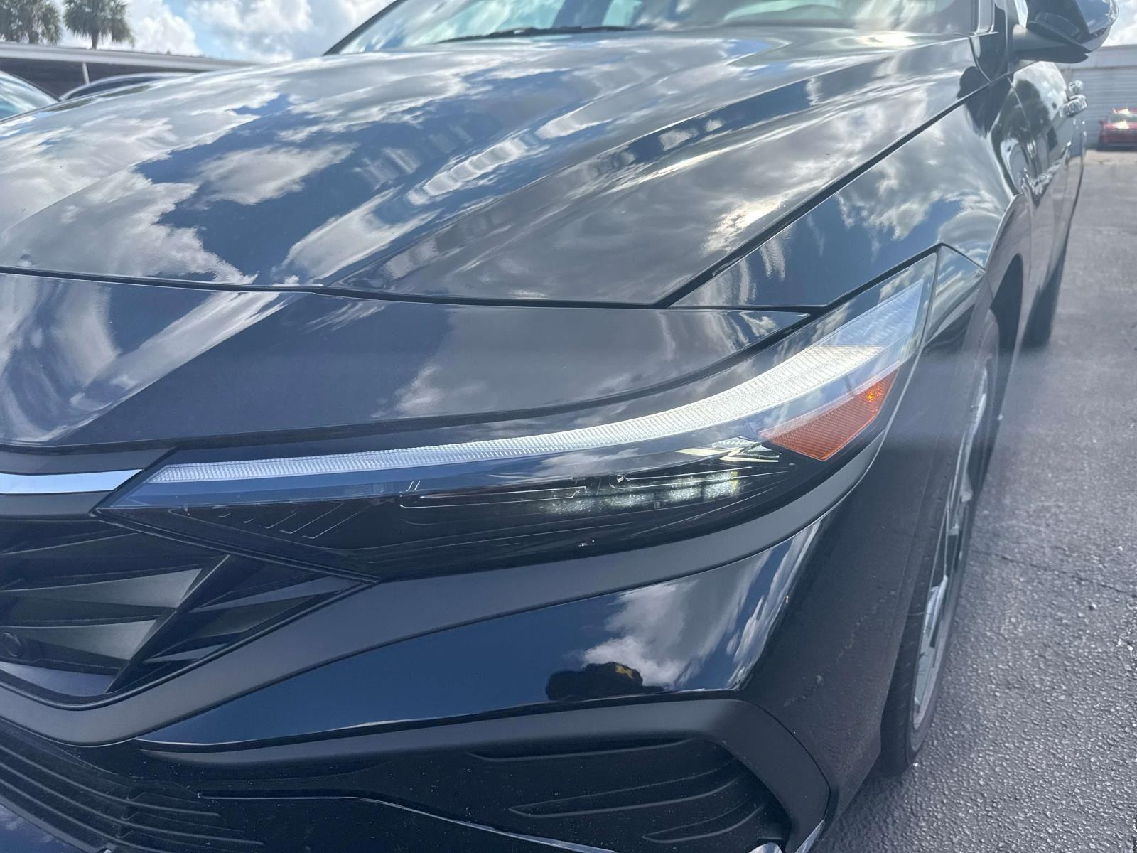 2025 Hyundai Elantra Hybrid SEL Sport