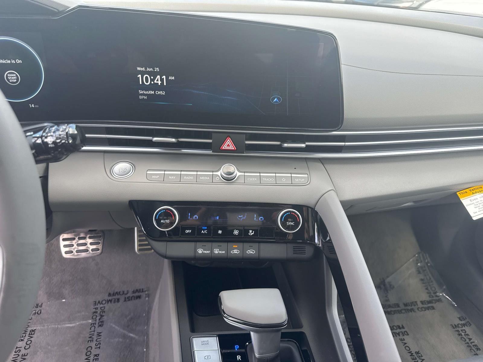 2025 Hyundai Elantra Hybrid SEL Sport