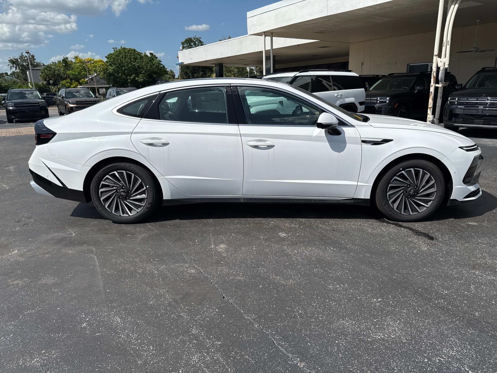 2025 Hyundai Sonata Hybrid Limited