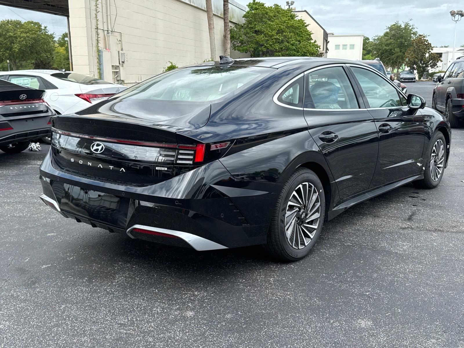 2025 Hyundai Sonata Hybrid Limited