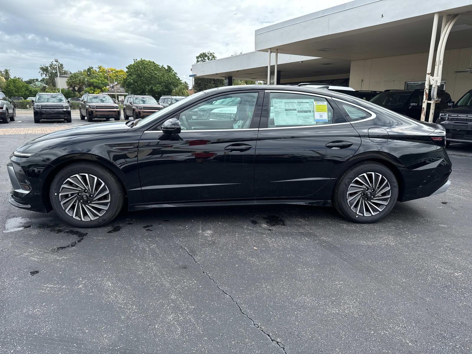 2025 Hyundai Sonata Hybrid Limited