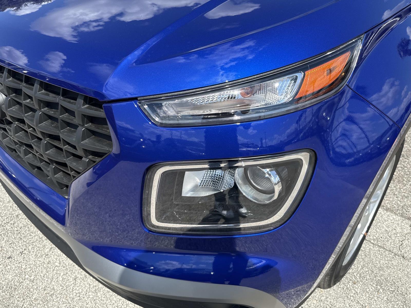 2025 Hyundai Venue SE