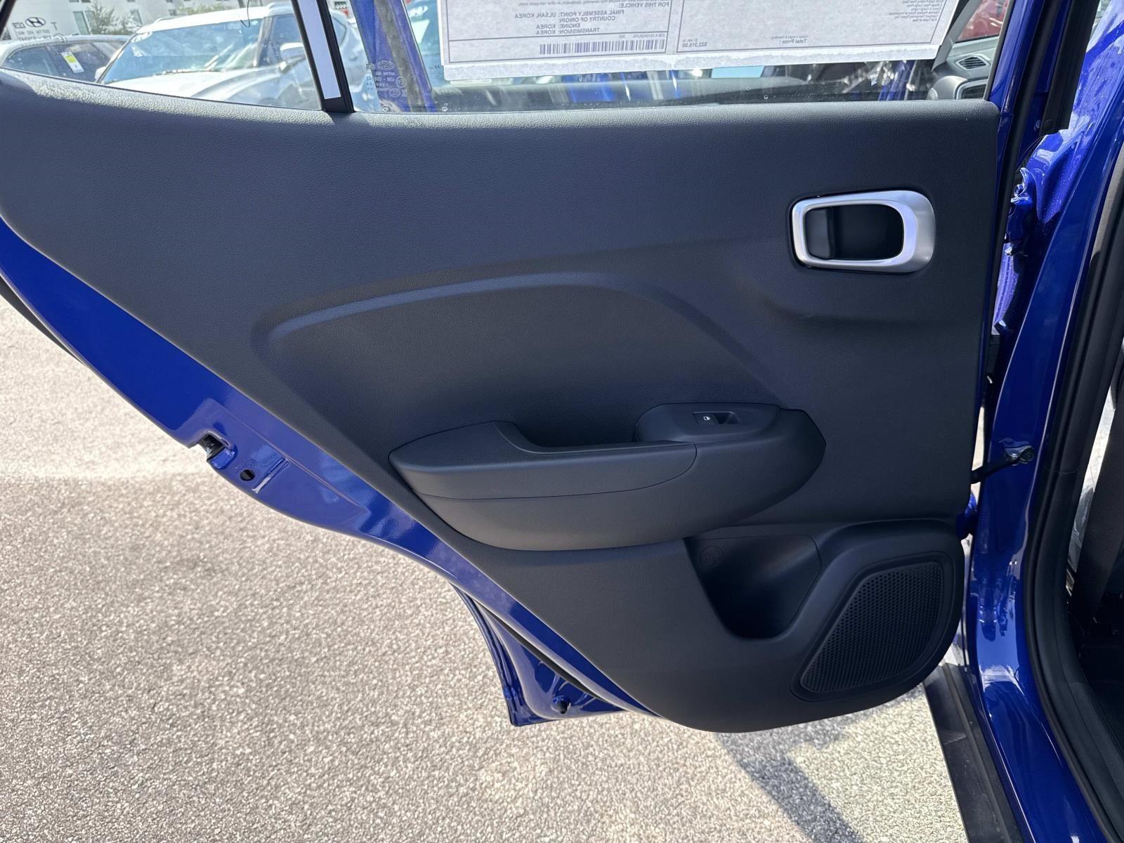 2025 Hyundai Venue SE