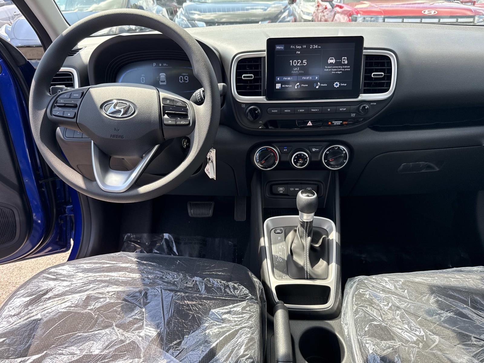 2025 Hyundai Venue SE