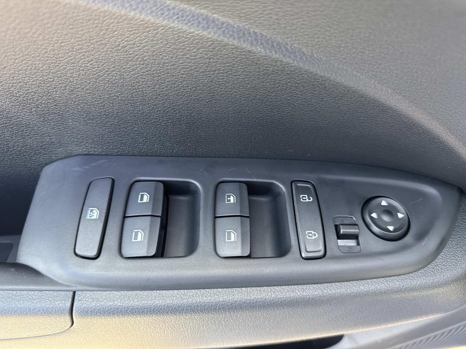 2025 Hyundai Venue SE